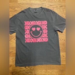 Valentine/Love inspired graphic crewneck tee shirt. Size XL